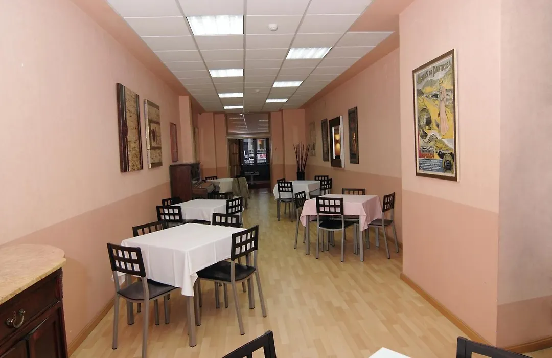 Hostal Cataluña-1